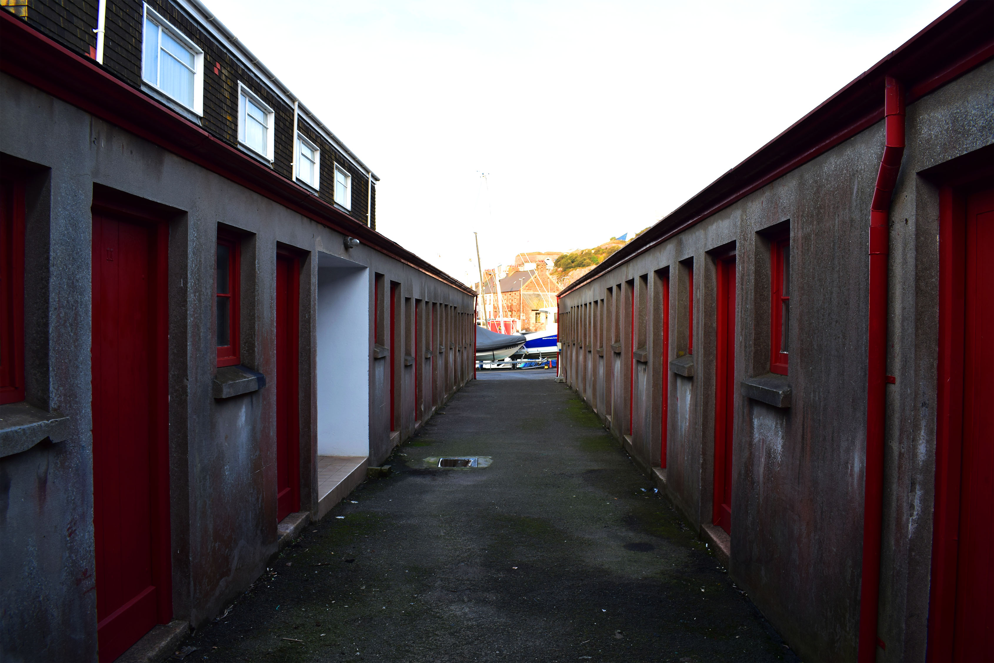 red doors colour