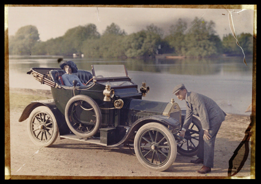 This image has an empty alt attribute; its file name is anon-autochrome-1024x722.jpg